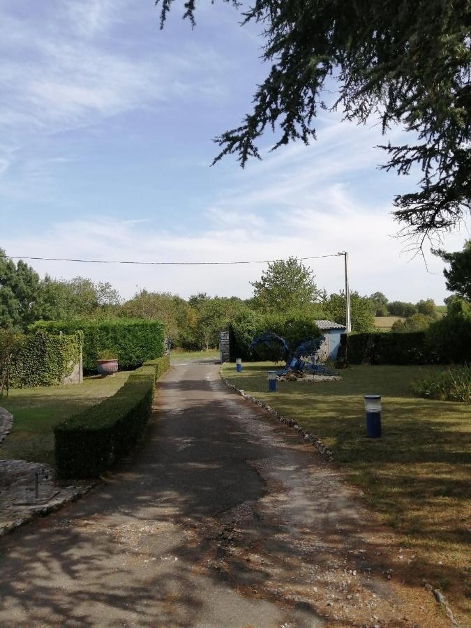 Gite De L'Aqueduc Le Douhet Zewnętrze zdjęcie
